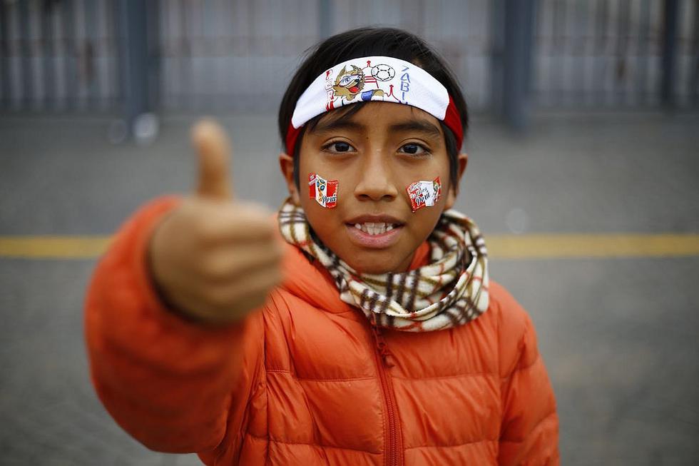 Hinchas remecieron el Nacional cantando el Himno con la Selección (VIDEO y GALERÍA) 
