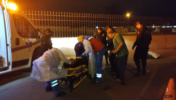 La hija de 43 años fue evacuada hasta emergencia del hospital Unanue. (Foto: Difusión)