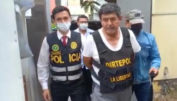 Santiago Alberto Picón Pesantes fue detenido por efectivos de la Policía Nacional del Perú cuando se encontraba por el distrito de Víctor Larco Herrera. Por su paradero ofrecían S/ 20,000.