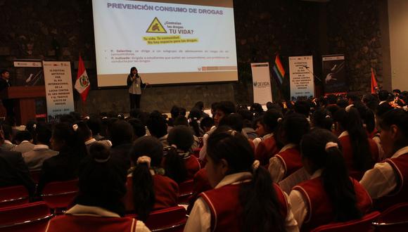 En Cusco promueven actividades para erradicar consumo de drogas en adolescentes