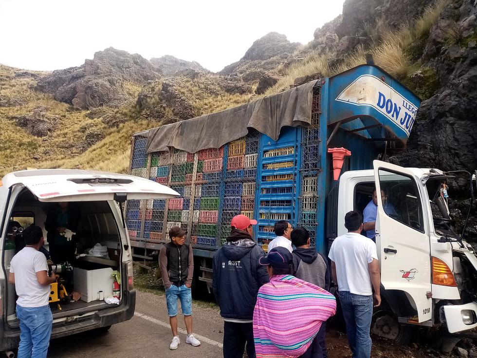 Viajeros se salvan de milagro tras accidentes