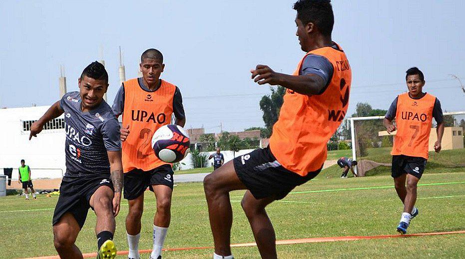 Carlos A. Mannucci: Encinas mentalizado en vencer a Willy Serrato 