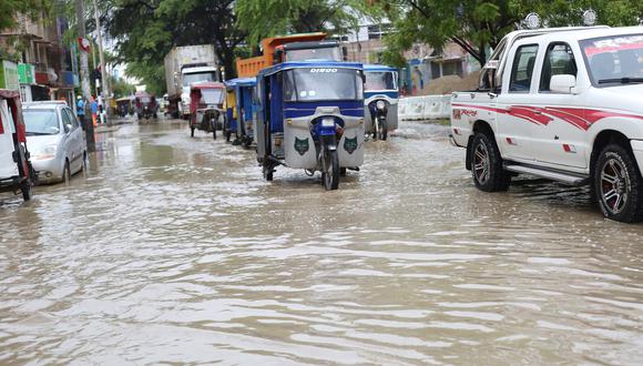 Moradores de los distintos pueblos piden ayuda a las autoridades. Mientras que en la ciudad de Sullana, las calles quedaron inundadas.