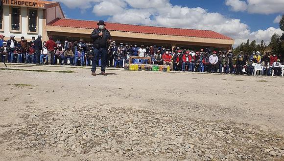 Huancavelica: Trabajadores retenidos vuelven con sus familias