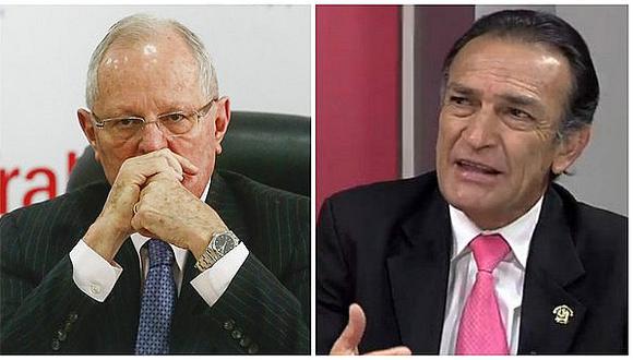 Héctor Becerril dice "PPK tiene rabo de paja y es mitómano" y provoca altercado en Congreso