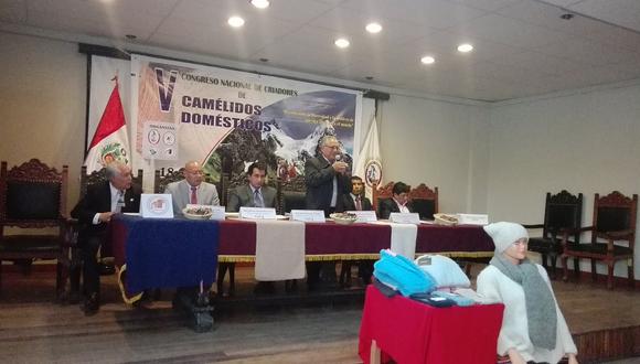 Confirman participación de seis regiones en V Congreso Nacional de Criadores de Camélidos 