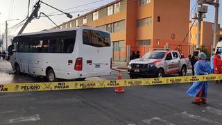 Tacna: Bus de la ruta 203 se despista y destroza poste en el cercado