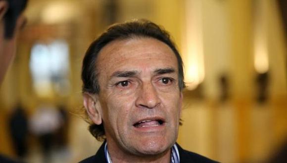 Héctor Becerril sobre "narcoespía" en DINI: "Vemos luego que tiene un ministro también procesado por asesinato"