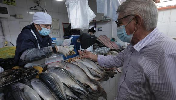Tradición por Semana Santa aumenta la demanda en el terminal pesquero y mercados.