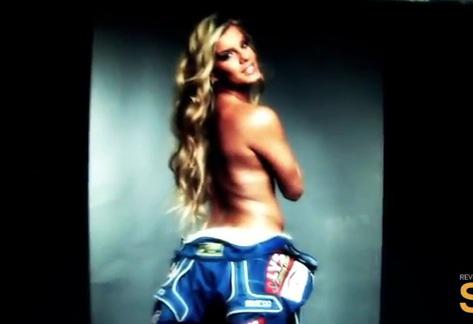 Alejandra Baigorria posó sexy para revista local