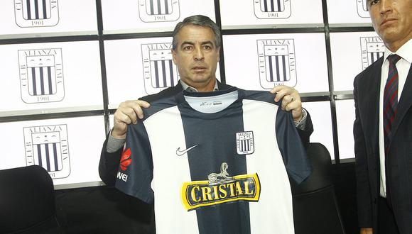 Pablo Bengoechea fue presentado como el nuevo técnico de Alianza Lima