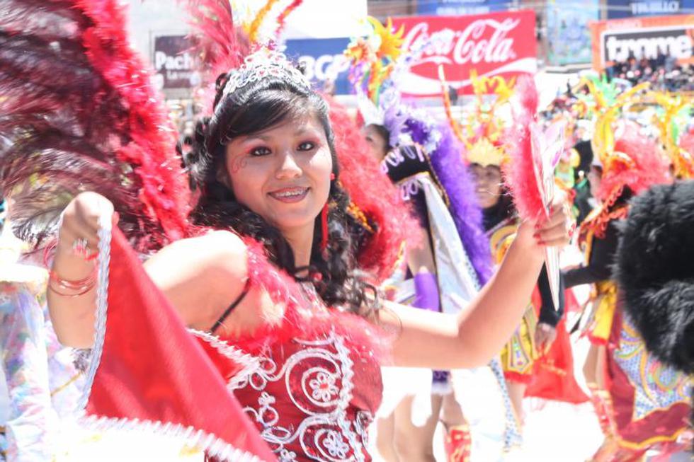 Candelaria: Belleza puneña resalta en traje de luces (FOTOS)
