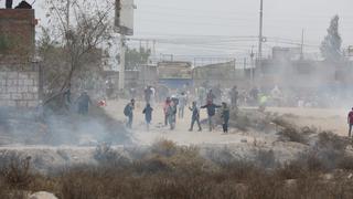 Arequipa: Manifestantes tomaron el aeropuerto Alfredo Rodríguez Ballón (FOTOS)