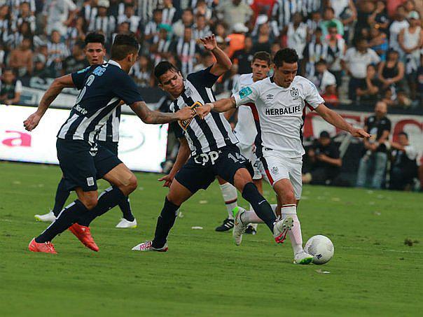 ​Alianza Lima cae 1-2 ante San Martín en Descentralizado 2016