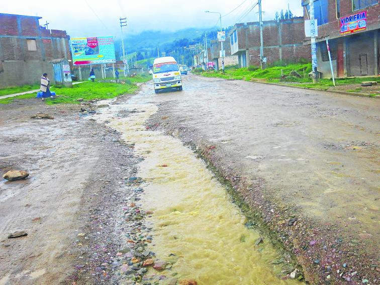 Vía a anexo de Paián queda convertida en riachuelo 