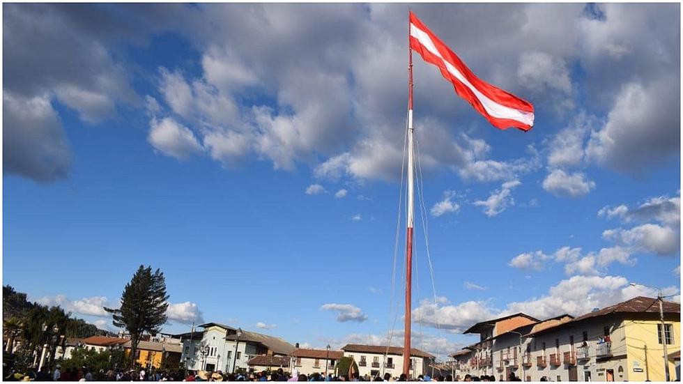 Huamachuco inicia fiesta patronal con tradicional "Parada del Gallardete" (FOTOS) 