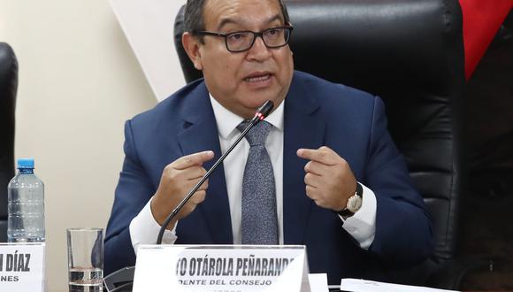 Premier Alberto Otárola se presentó ante la Comisión de Constitución.