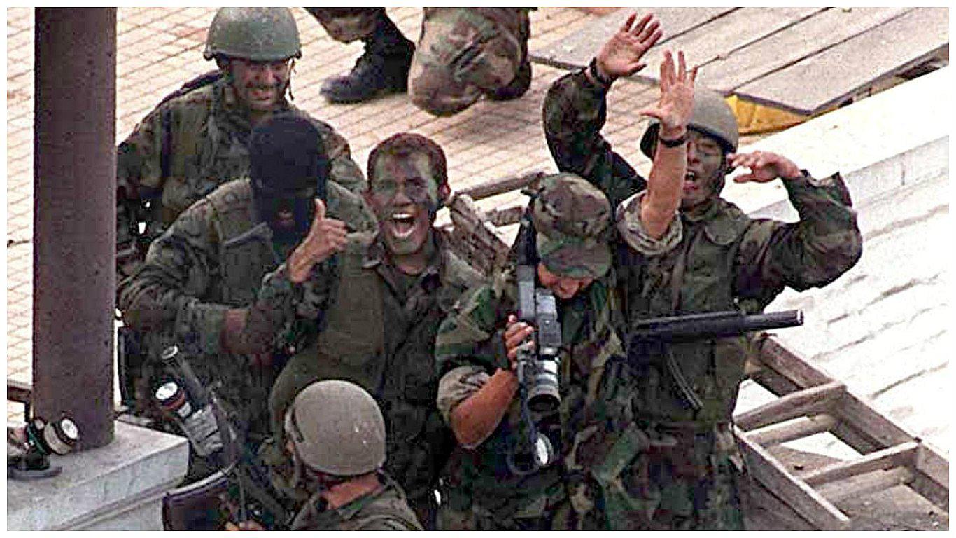 Comisión de Defensa reconoce como “Héroes de la Democracia” a comandos de Chavín de Huántar (VIDEO)