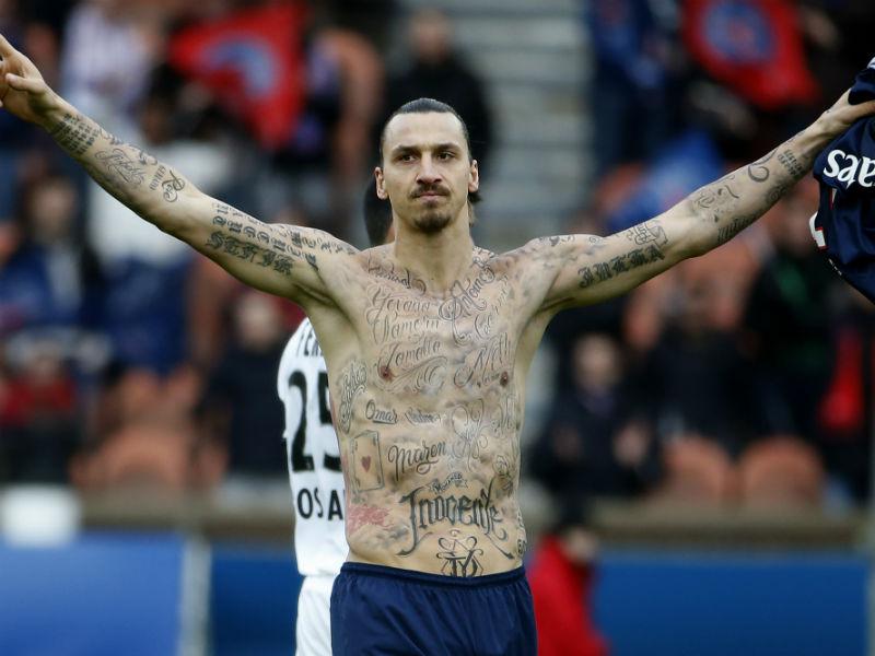 Zlatan Ibrahimovic se tatuó el cuerpo en favor de los que sufren hambre