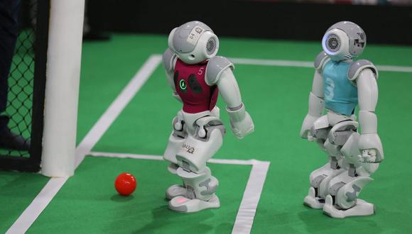 Entrenan a robots futbolistas para enfrentarse a humanos en el futuro