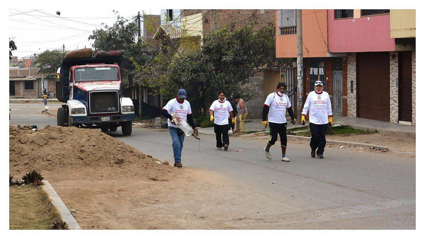 La Esperanza: Realizan campaña de recojo de inservibles 