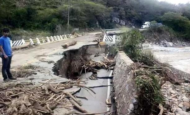 México: Huracán Patricia deja 6 muertos y miles de damnificados