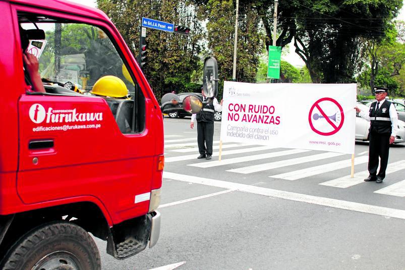 Impondrán S/.154 de multa a choferes que hagan bulla