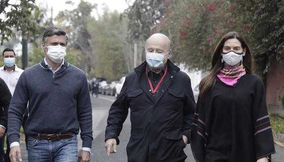 De Soto junto a su pareja y el líder opositor Leopoldo López. Fotos: Jessica Vicente/@photo.gec