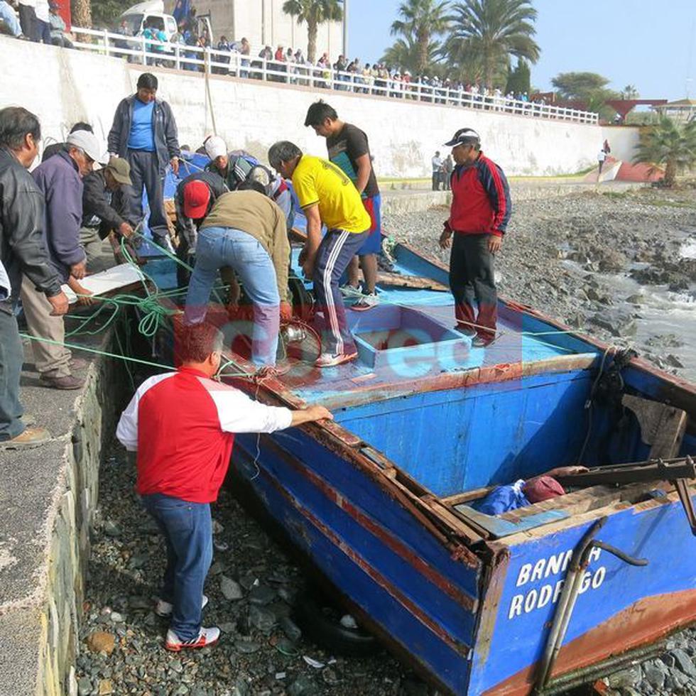 Olas de cinco metros arrasaron el desembarcadero de Ilo (FOTOS)
