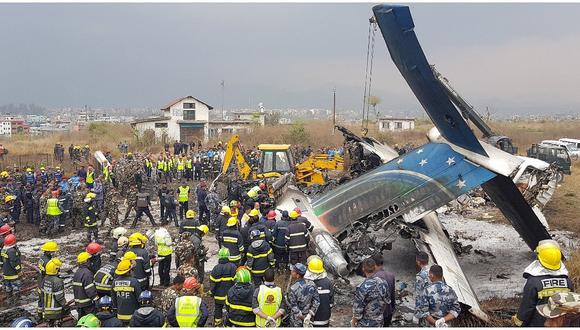 Nepal: sube a 49 los muertos tras caída de avión en aeropuerto (FOTOS y VIDEO)