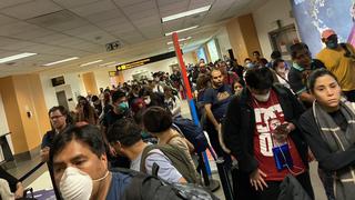 Estado de emergencia: caos, largas filas y accesos restringidos en el Aeropuerto  Jorge Chávez (VIDEO)
