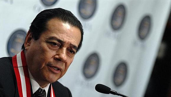 Expresidente del Poder Judicial Enrique Mendoza fue cesado por límite de edad