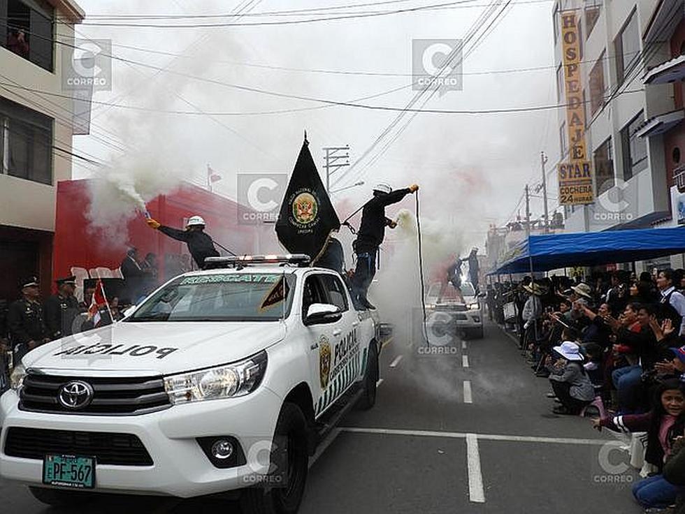 Camaná se vuelca a las calles para ver desfile por Fiestas Patrias (FOTOS)