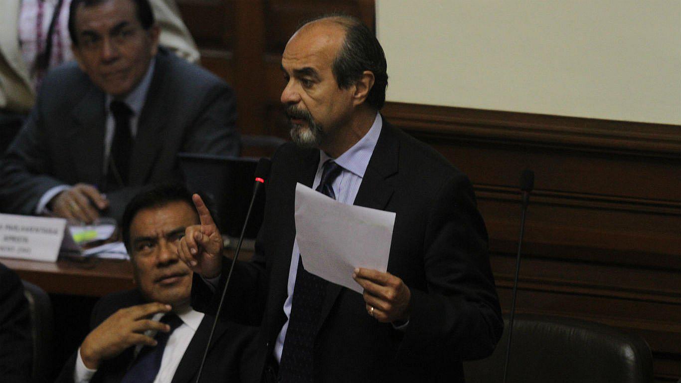 Mauricio Mulder tras incendio en almacén del Minsa: "aquí hay un posible homicidio"