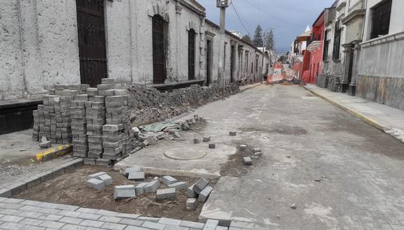 Falta el adoquinado en la calle Villalba| Foto: Nelly Hancco
