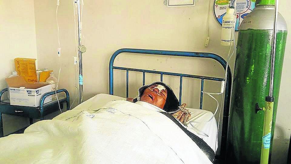 Denuncian que profesor podría morir por golpiza de dos Policías en Puno