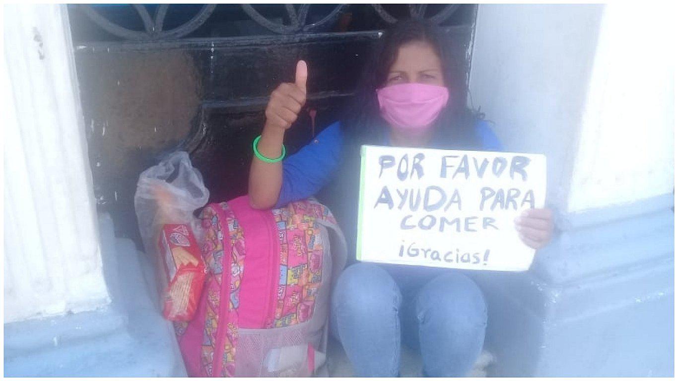 Se encuentra varada en Trujillo y busca apoyo para su alimentación  