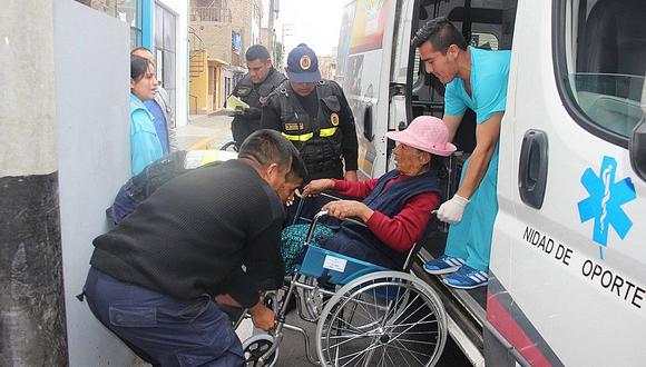 Chimbote: Choque entre tico y camioneta deja una mujer herida 