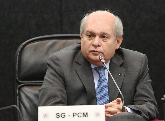 Pedro Cateriano rechaza cierre del Congreso y pide diálogo sin violencia en Arequipa