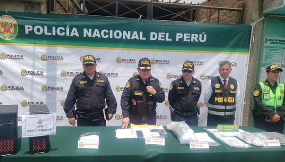 Jefe de la IX Macro Región Policial de Arequipa responde preguntas en rueda de prensa. (Foto: GEC)