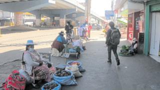 Arequipa: Ambulantes hicieron feria durante el debate