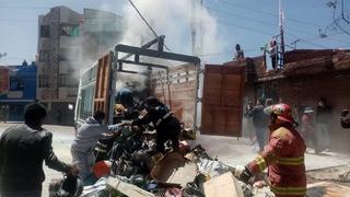 Juliaca: incendio de camión alarmó a los vecinos