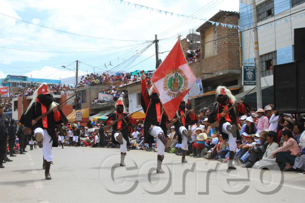 Chinchilpos y gamonales celebran fallo de La Haya con desfile (FOTOS)