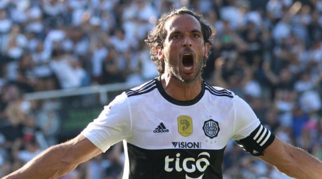 Con Roque Santa Cruz y Adebayor, Olimpia jugará en el grupo G.