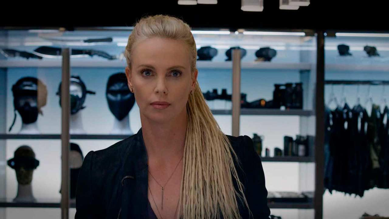 CHARLIZE THERON – CIPHER (Foto: Universal)
