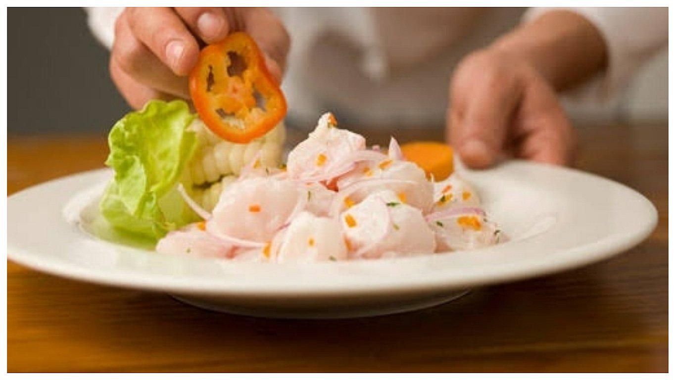 8 integrantes de una familia se intoxican al comer cebiche 