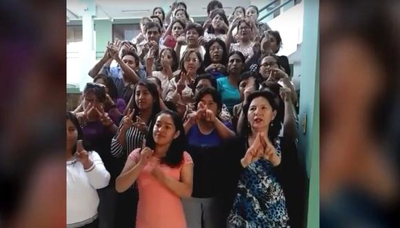 Con lenguaje de señas maestras enseñan a cantar el himno a Moquegua (VIDEO)