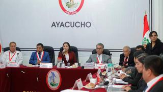 Vicegobernadora y funcionarios regionales informan acciones y plan de gobierno al Consejo Regional de Ayacucho