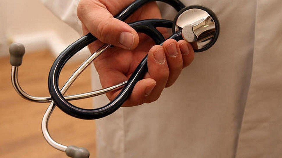 EEUU: Doctora es acusada de mutilación genital a niñas (VIDEO)