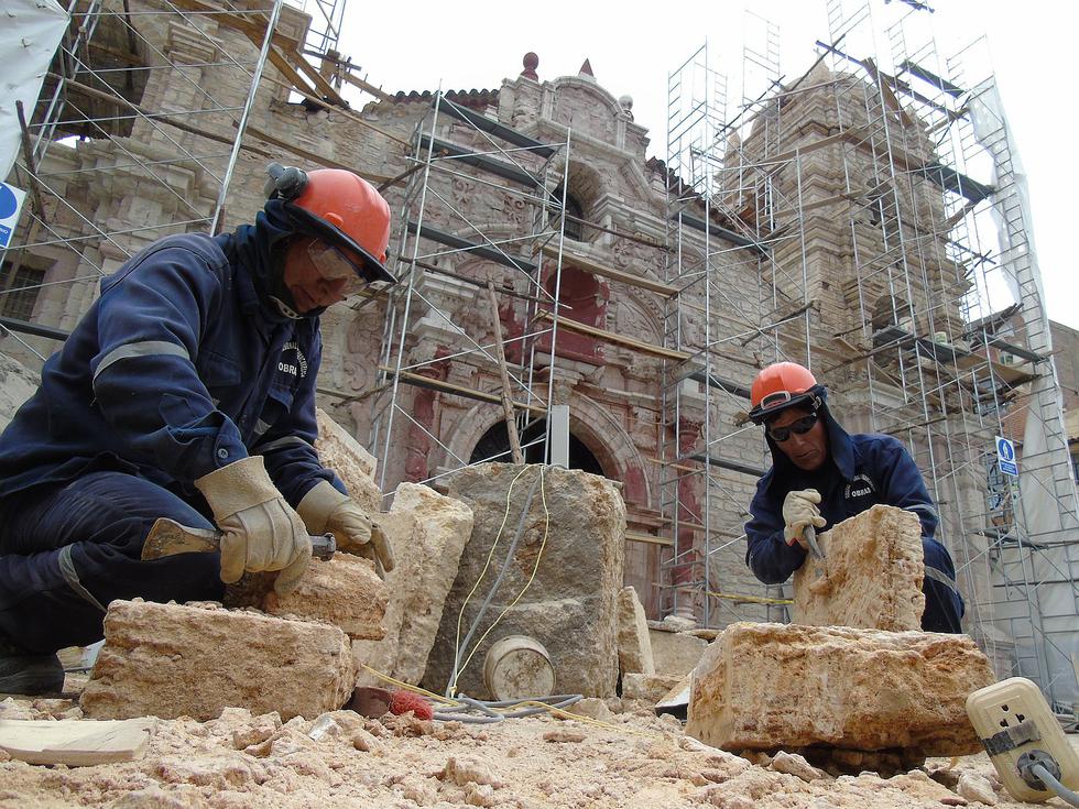 Con más de 60 toneladas de piedra cancanya restauran iglesia Santo Domingo